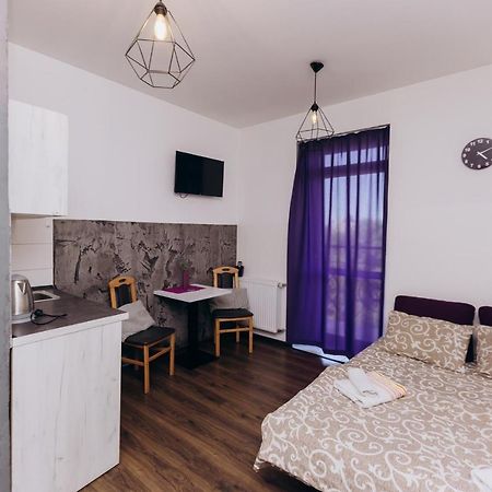 Нові Apartments Біля Жд Вокзалу Ivano-Frankivsk Exterior foto